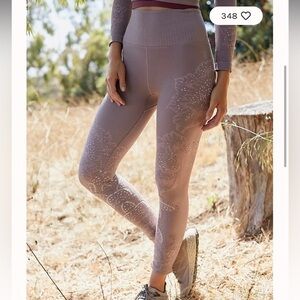 FREE People Movement High Rise 7/8 Bali Stencil Flower Leggings XS / S